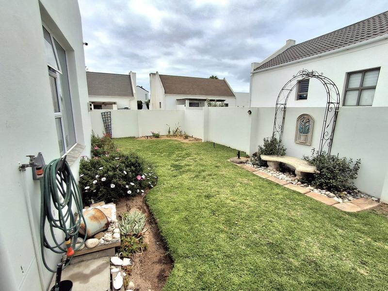 3 Bedroom Property for Sale in Golden Mile Western Cape